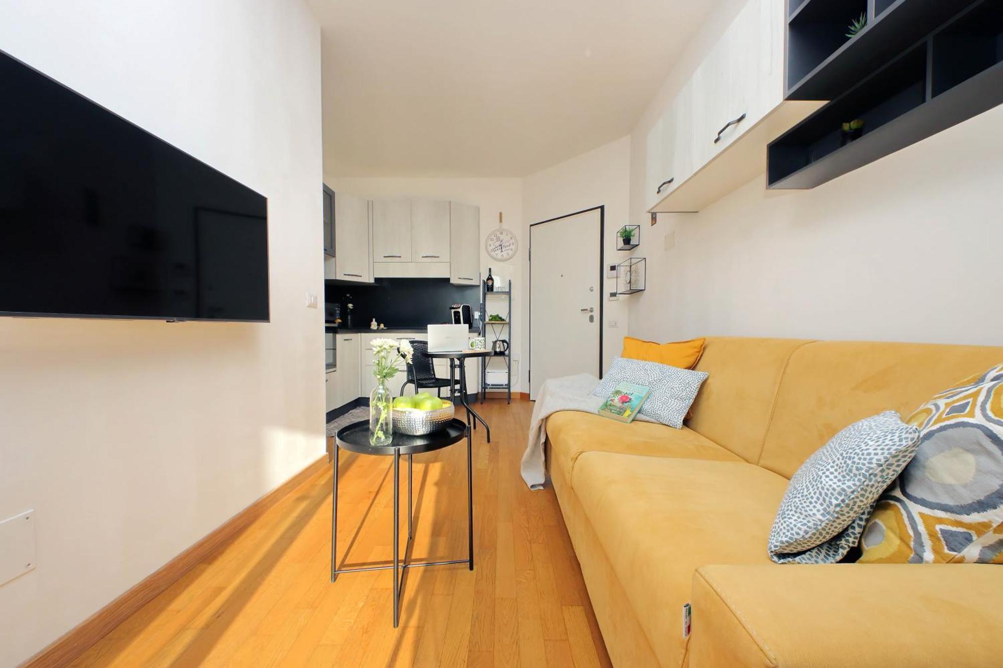 Marta's Flat * Rom